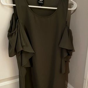 Bobeau Size S cold shoulder top with ruffle detail. Olive Green. Like New.